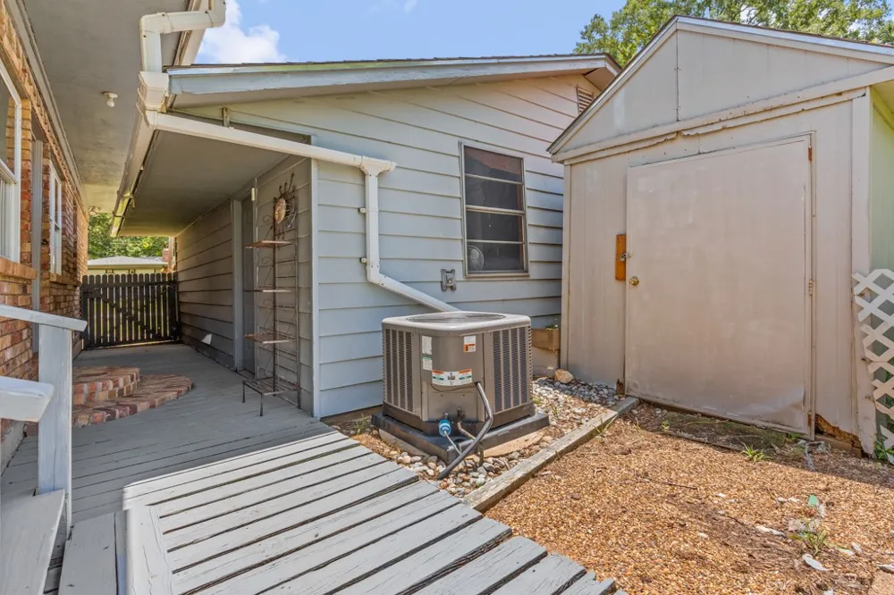620 Shadywood Lane Avinger, TX 75630