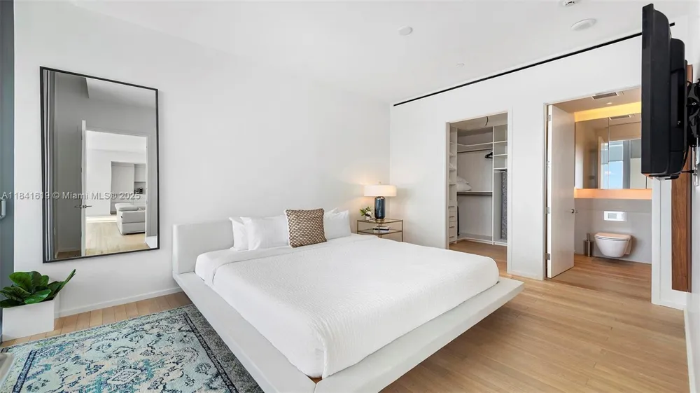 2901 Collins Ave #1403 Miami Beach, FL 33140