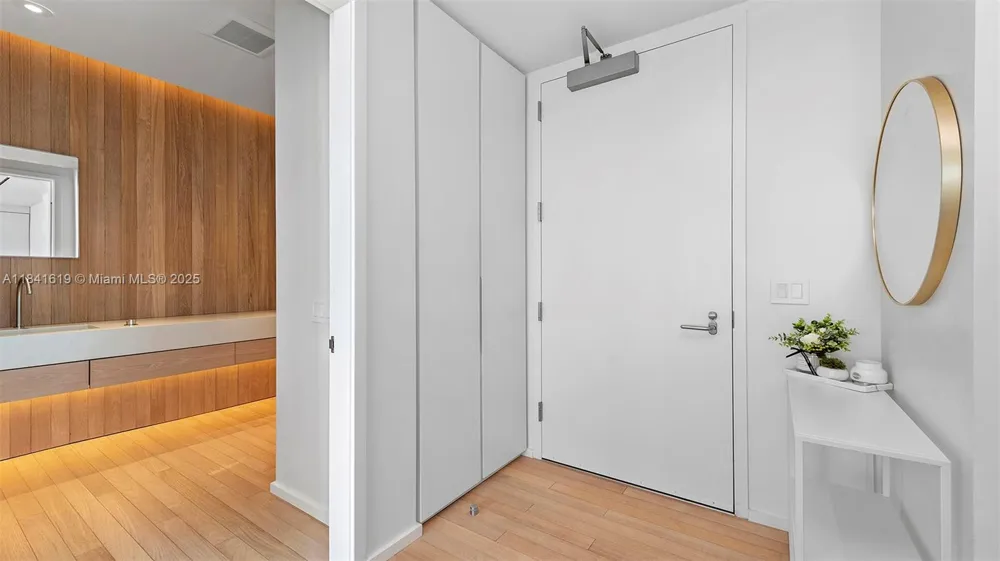 2901 Collins Ave #1403 Miami Beach, FL 33140