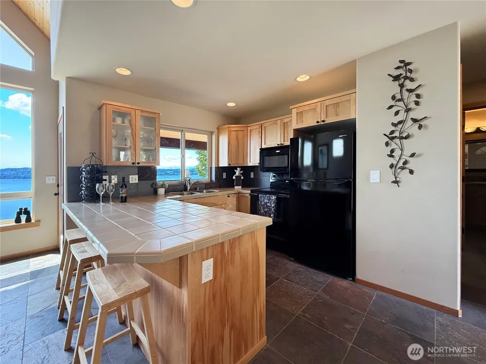 49 M Whidbey Island Drive Hat Island, WA 98206