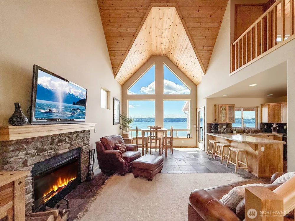 49 M Whidbey Island Drive Hat Island, WA 98206