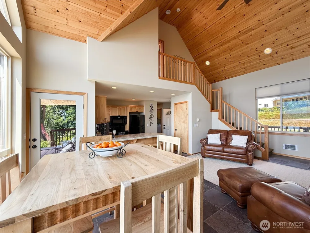 49 M Whidbey Island Drive Hat Island, WA 98206
