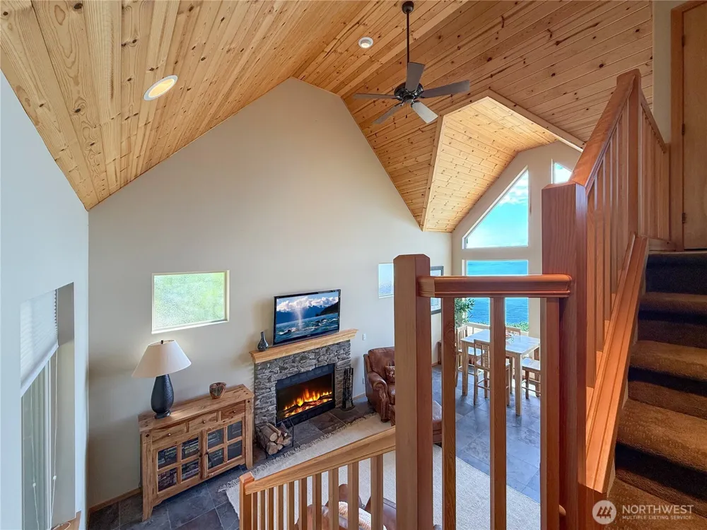49 M Whidbey Island Drive Hat Island, WA 98206
