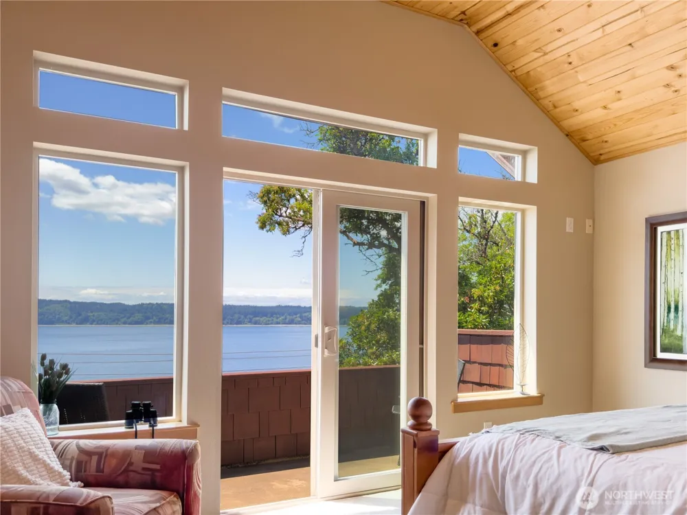 49 M Whidbey Island Drive Hat Island, WA 98206