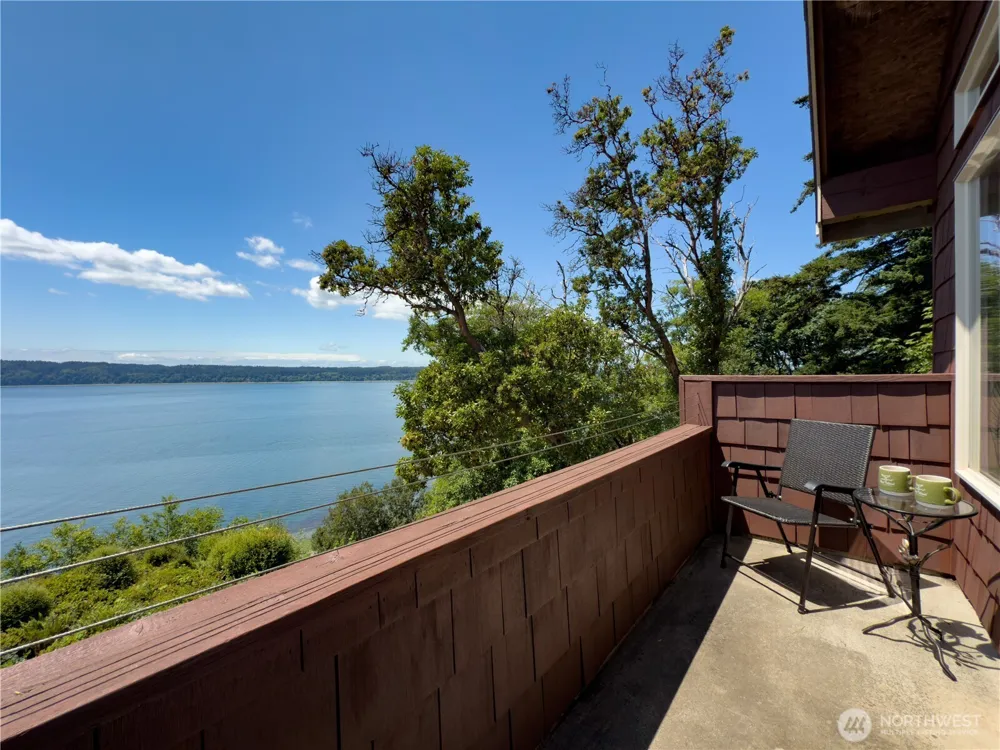49 M Whidbey Island Drive Hat Island, WA 98206