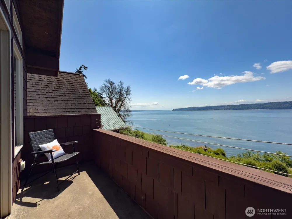 49 M Whidbey Island Drive Hat Island, WA 98206