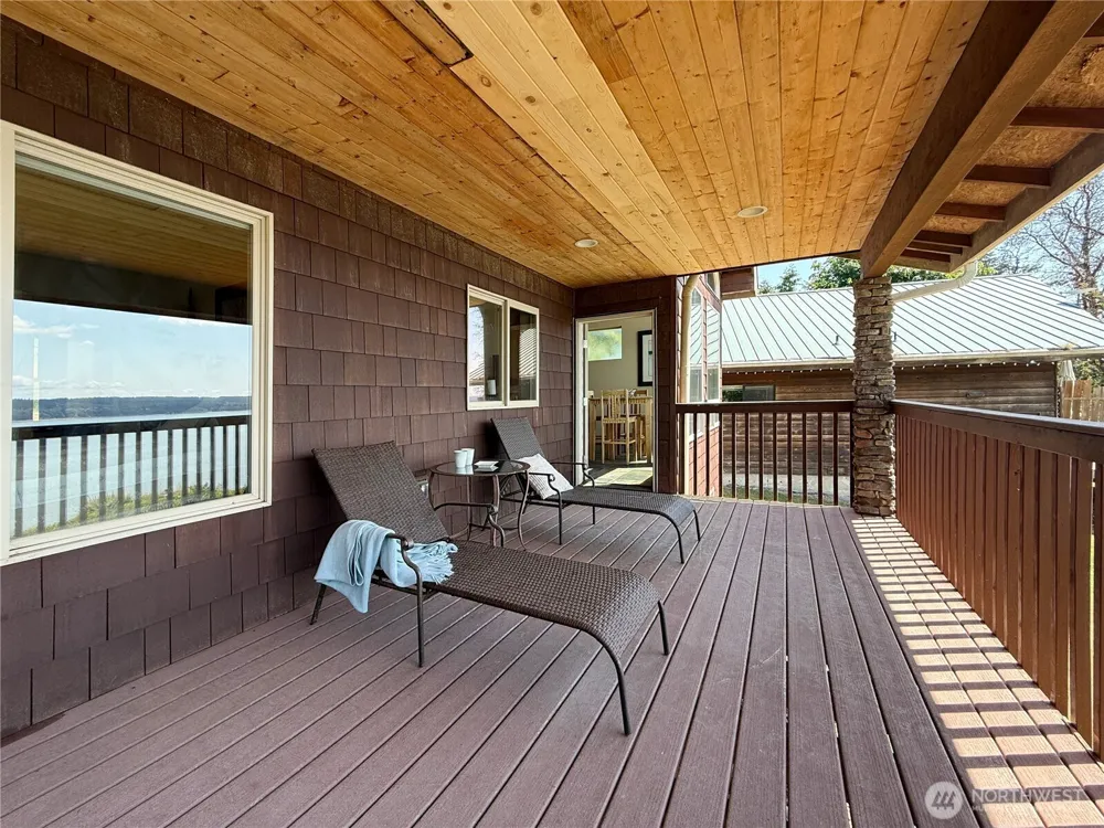 49 M Whidbey Island Drive Hat Island, WA 98206