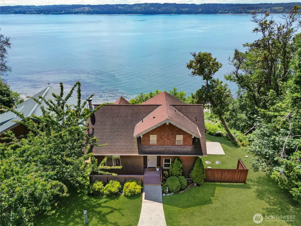 49 M Whidbey Island Drive Hat Island, WA 98206