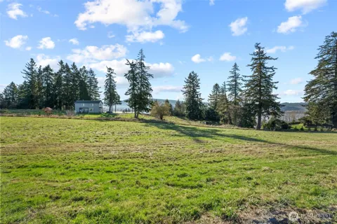 37 Sunnyfield Drive