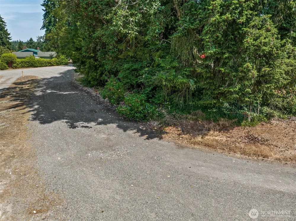 206 1st Place S Des Moines, WA 98198