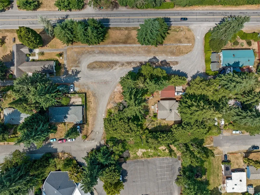 206 1st Place S Des Moines, WA 98198