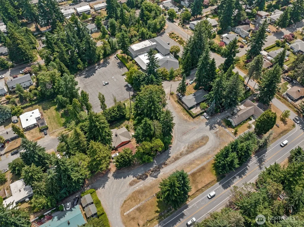 206 1st Place S Des Moines, WA 98198