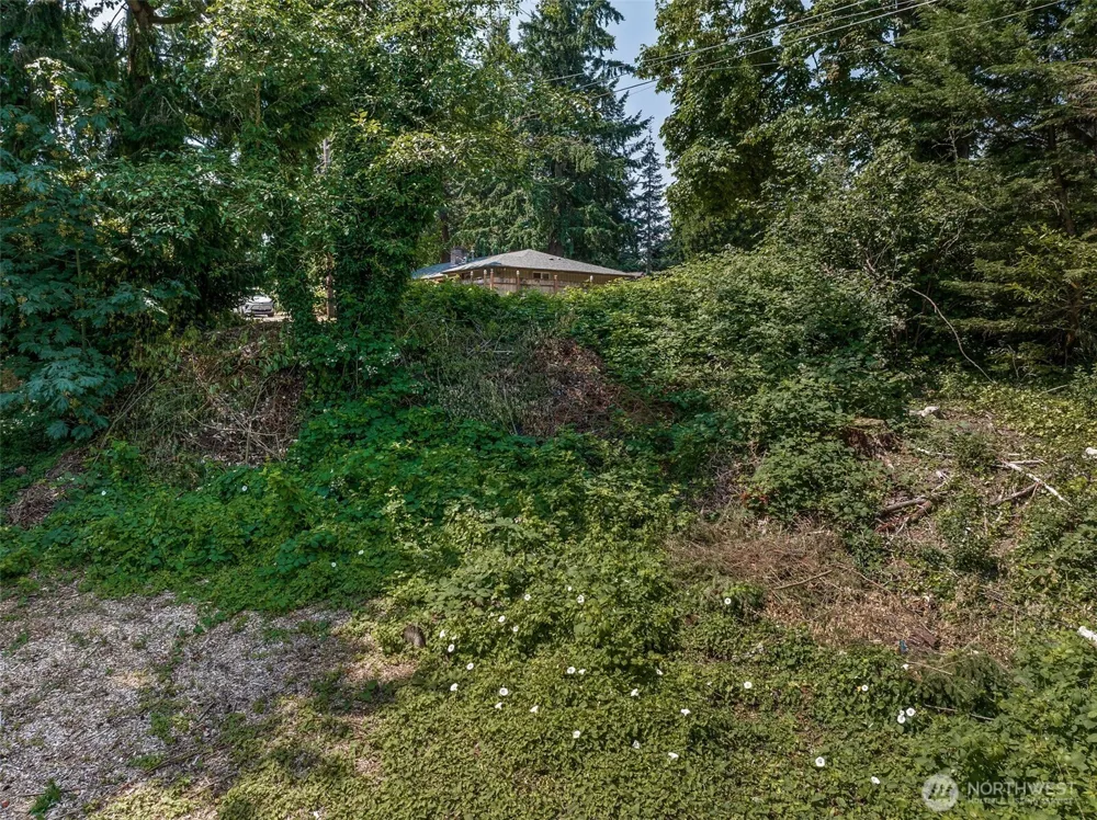 206 1st Place S Des Moines, WA 98198
