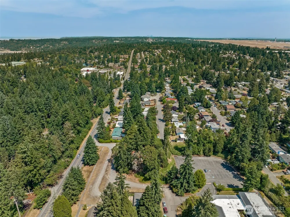 206 1st Place S Des Moines, WA 98198