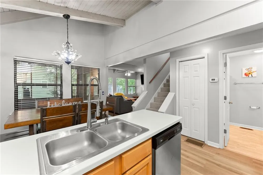 17 Dach Bruecke Gasse Helen, GA 30545