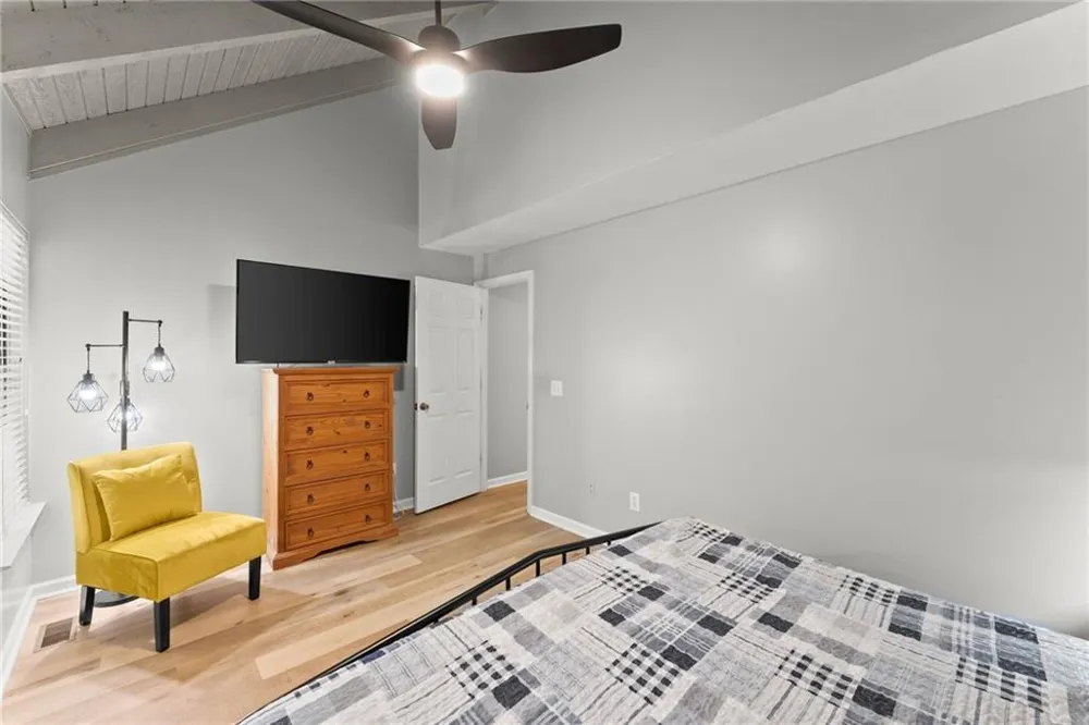 17 Dach Bruecke Gasse Helen, GA 30545