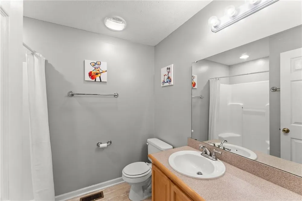 17 Dach Bruecke Gasse Helen, GA 30545
