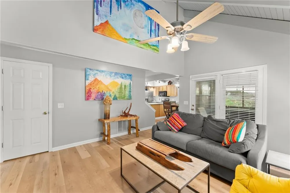 17 Dach Bruecke Gasse Helen, GA 30545