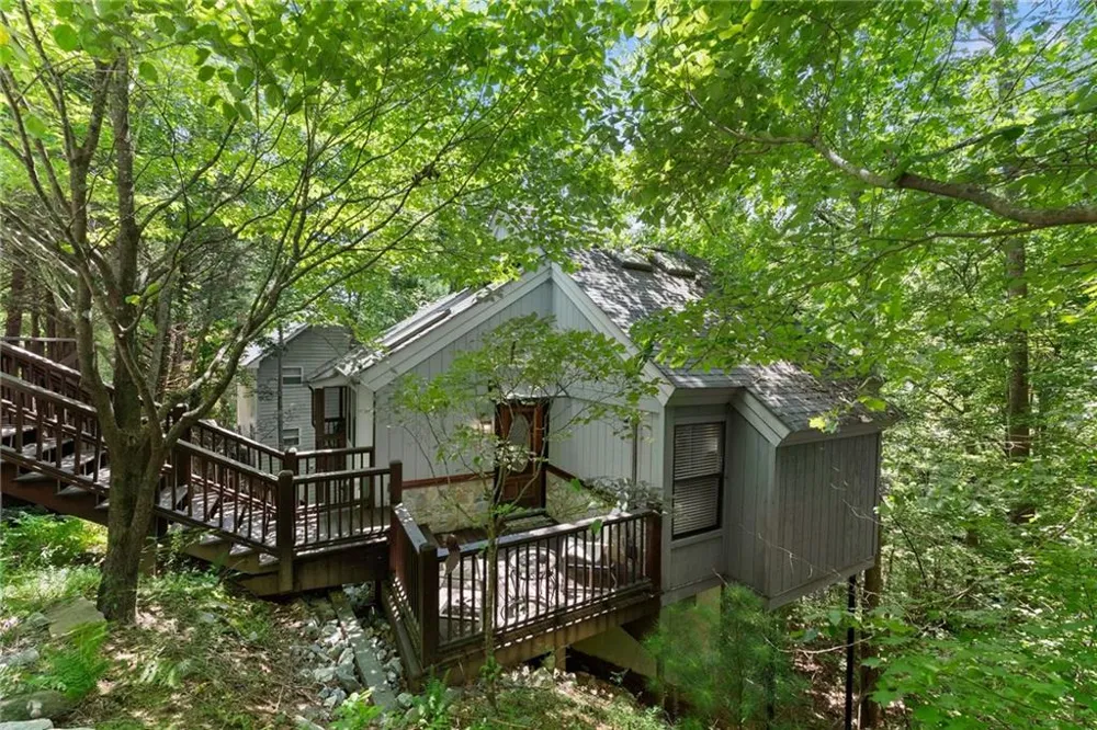 17 Dach Bruecke Gasse Helen, GA 30545