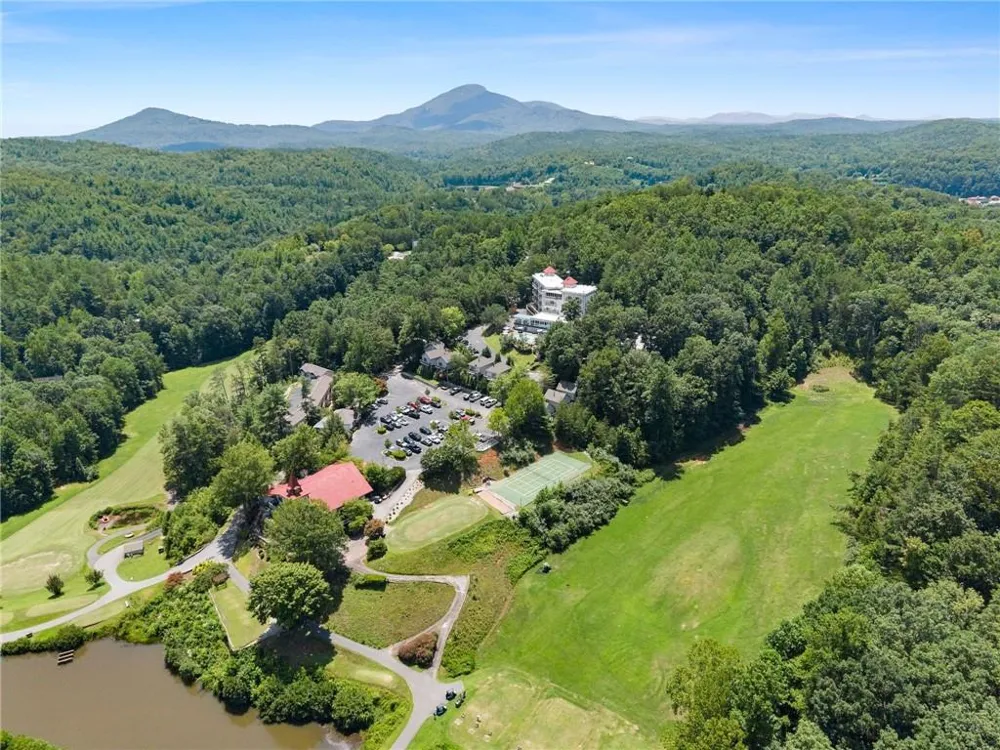 17 Dach Bruecke Gasse Helen, GA 30545