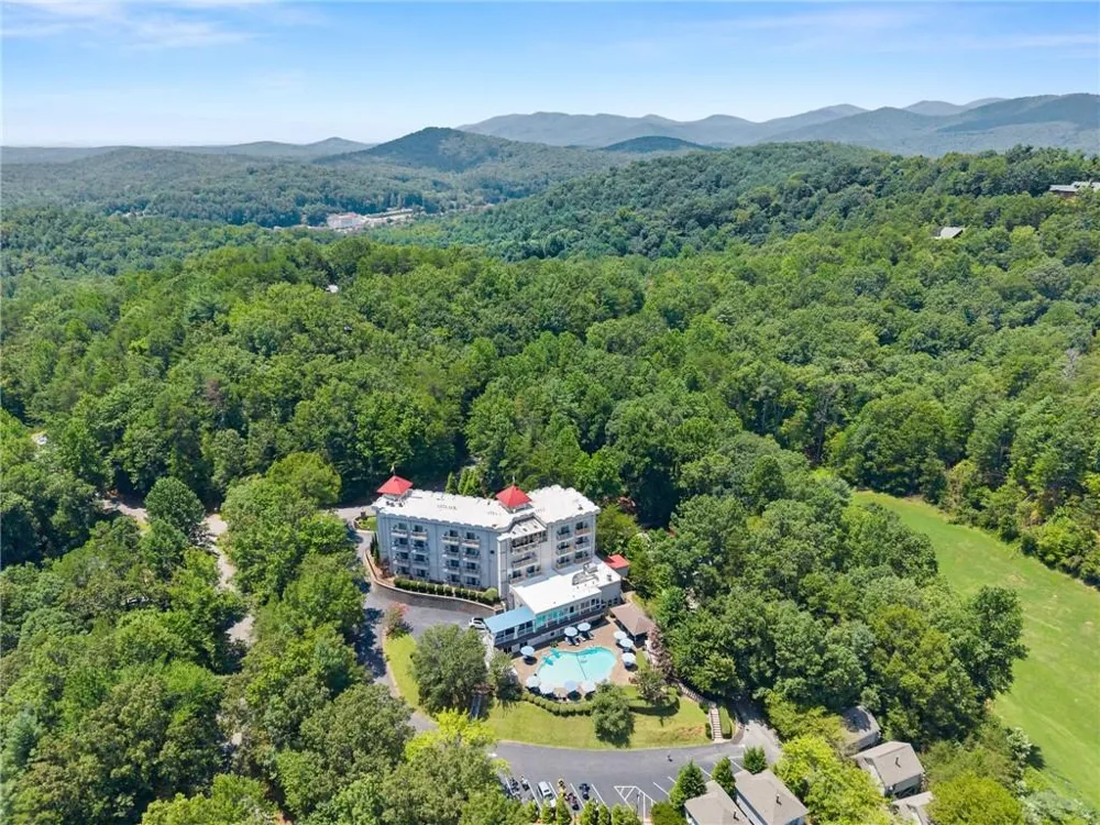 17 Dach Bruecke Gasse Helen, GA 30545