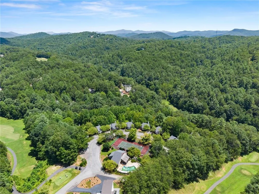 17 Dach Bruecke Gasse Helen, GA 30545