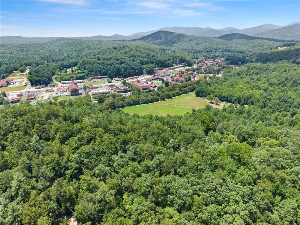 17 Dach Bruecke Gasse Helen, GA 30545