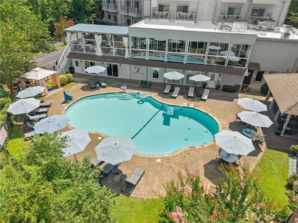 17 Dach Bruecke Gasse Helen, GA 30545