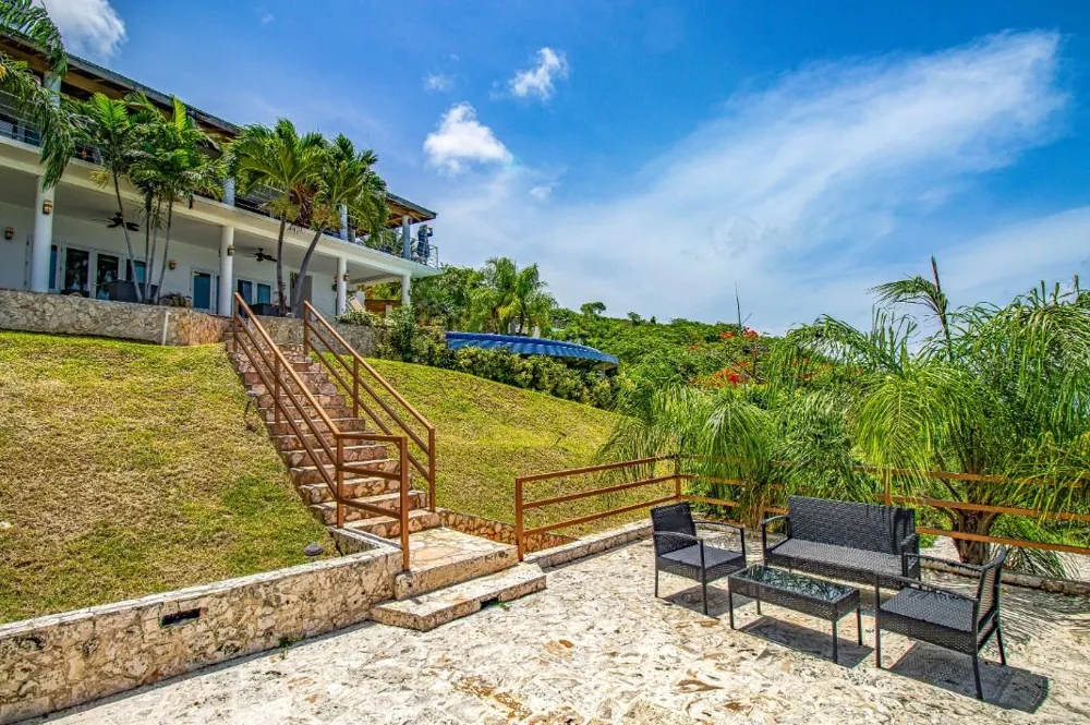 BO FLAMENCO LAS QUINTAS SOLAR 15 #Sec La Quintas Solar 15 Culebra, PR 00775