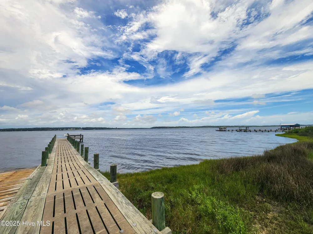 240 River Reach Drive Swansboro, NC 28584