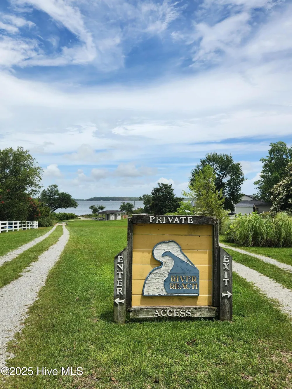 240 River Reach Drive Swansboro, NC 28584