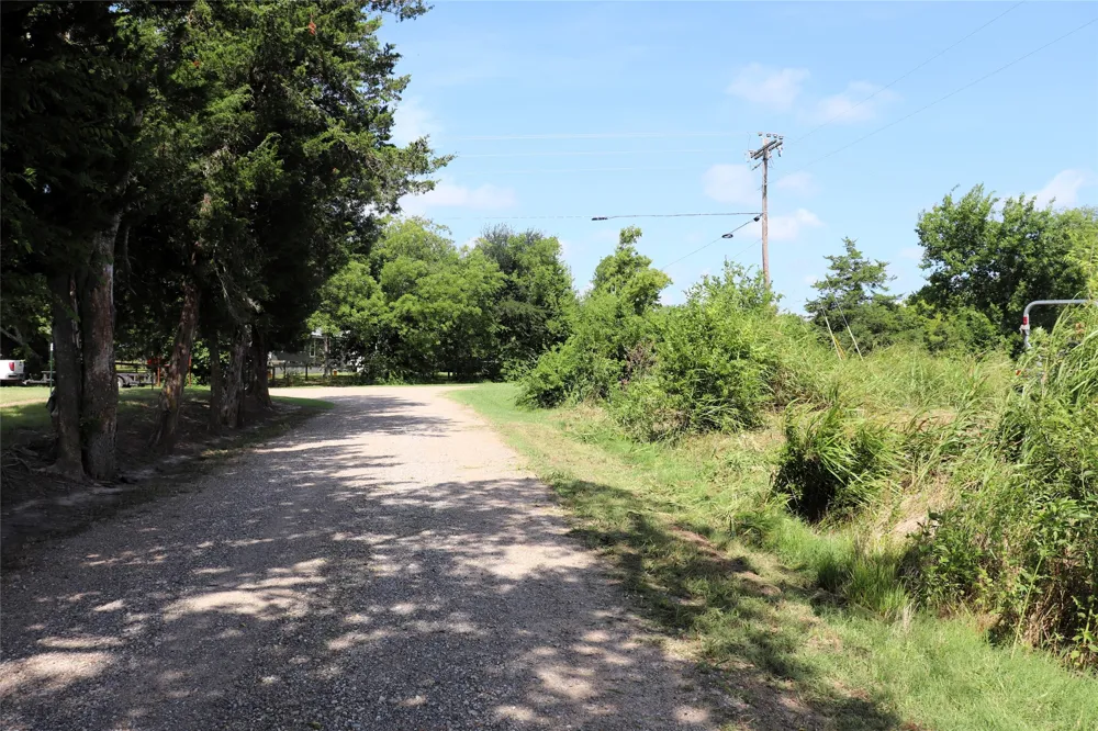 48 CR 2165 Klondike, TX 75440
