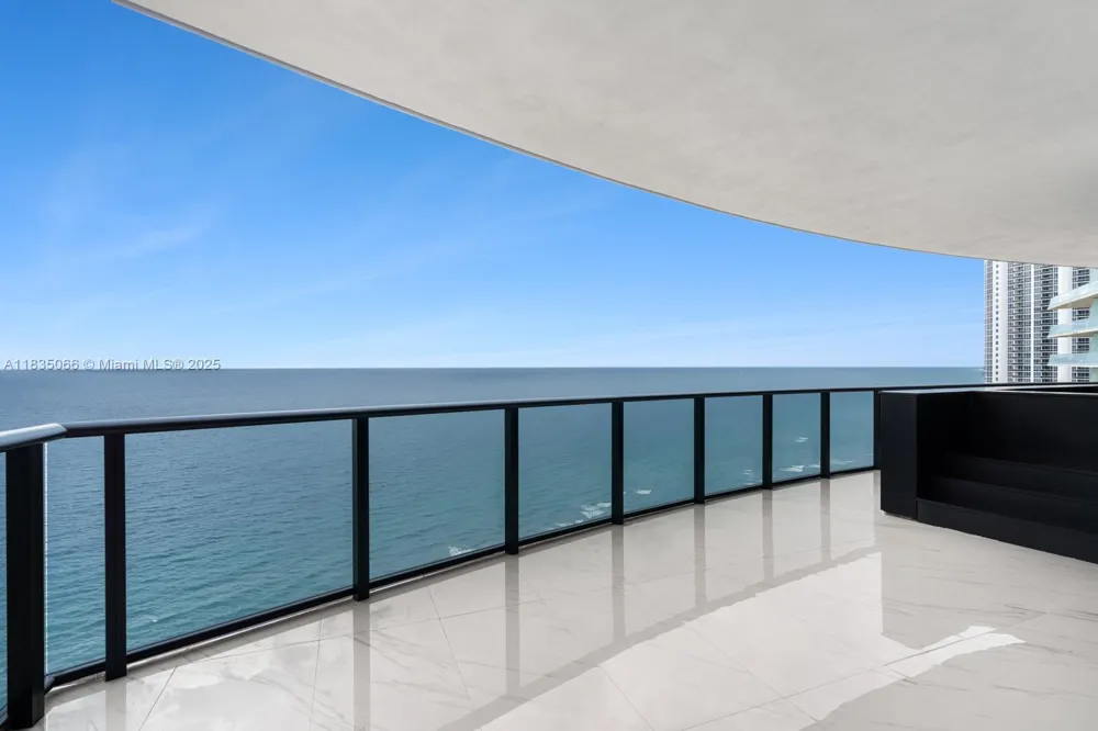 18555 Collins Ave #2701 Sunny Isles Beach, FL 33160
