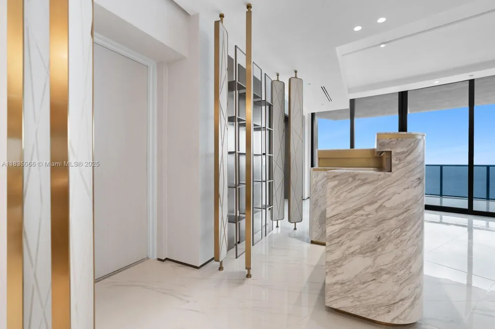 18555 Collins Ave #2701 Sunny Isles Beach, FL 33160