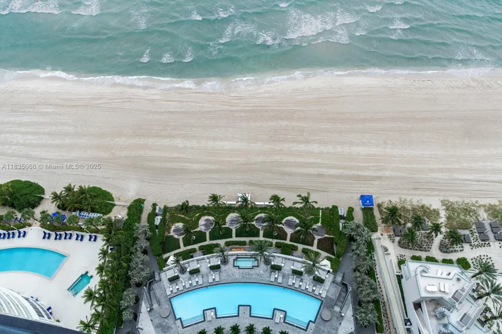 18555 Collins Ave #2701 Sunny Isles Beach, FL 33160
