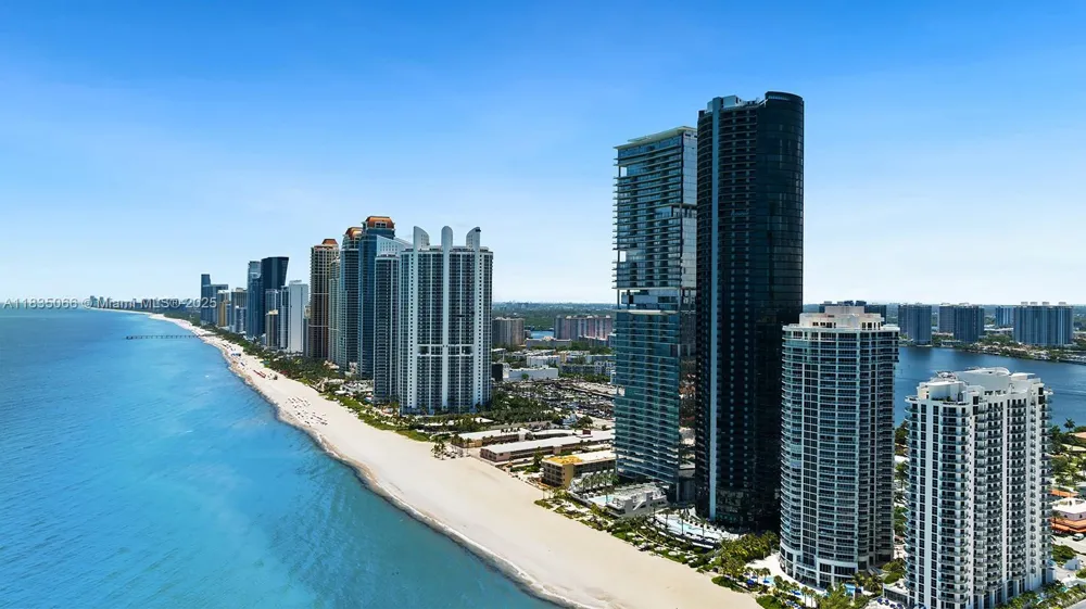 18555 Collins Ave #2701 Sunny Isles Beach, FL 33160