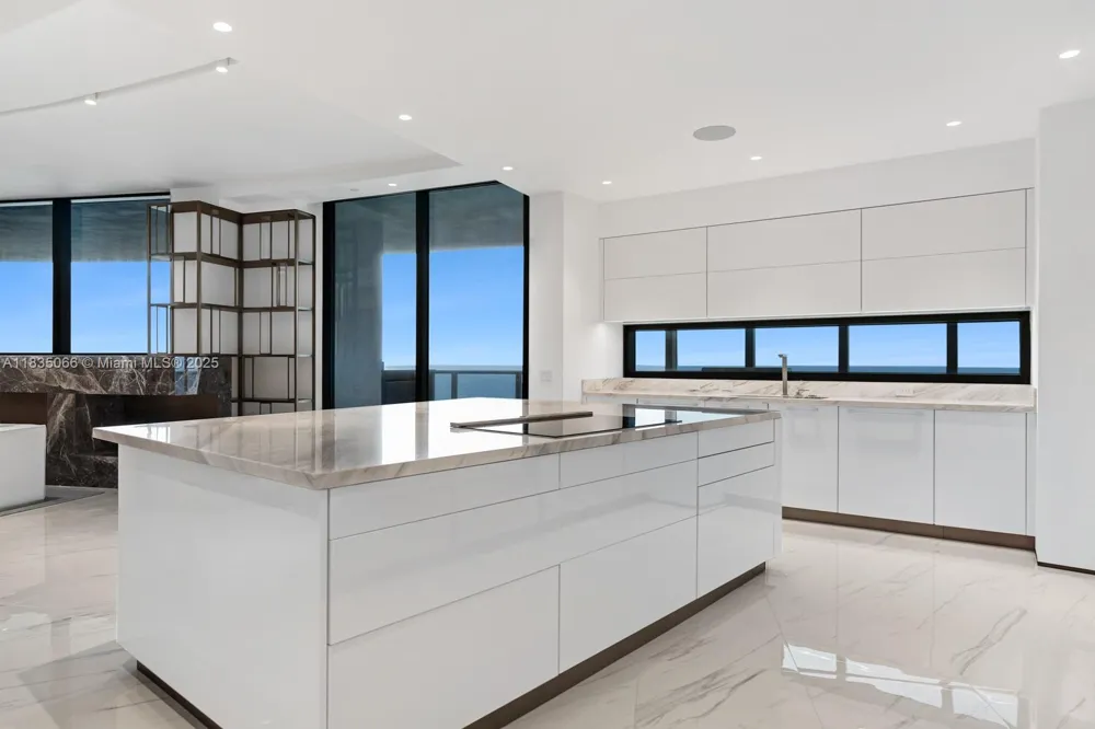 18555 Collins Ave #2701 Sunny Isles Beach, FL 33160