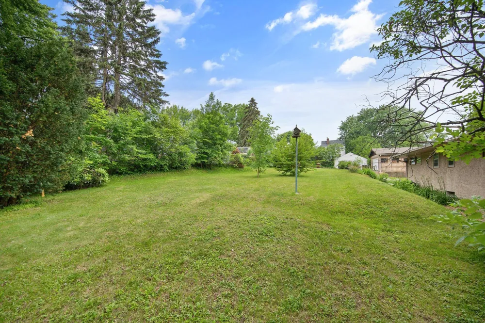 8XX Humboldt Avenue West Saint Paul, MN 55118