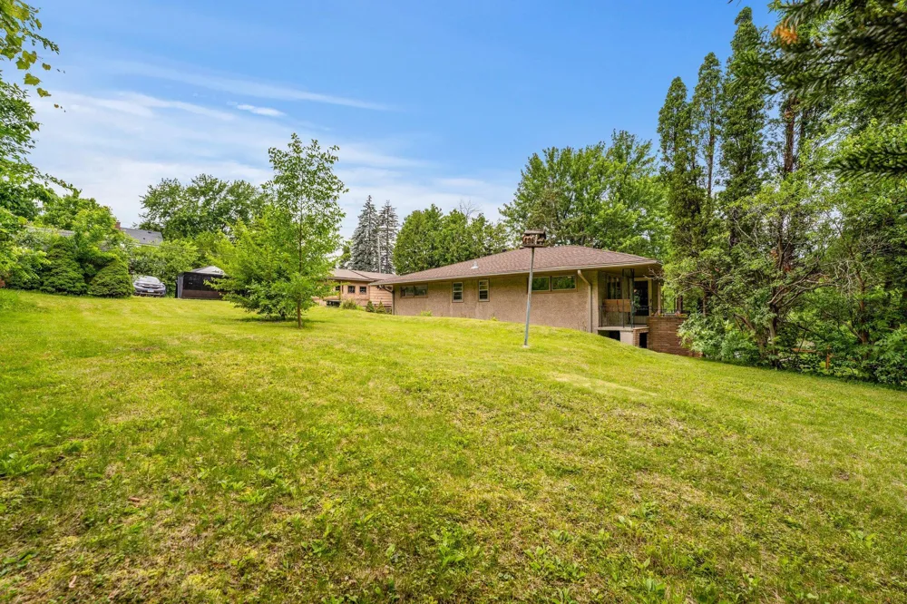 8XX Humboldt Avenue West Saint Paul, MN 55118