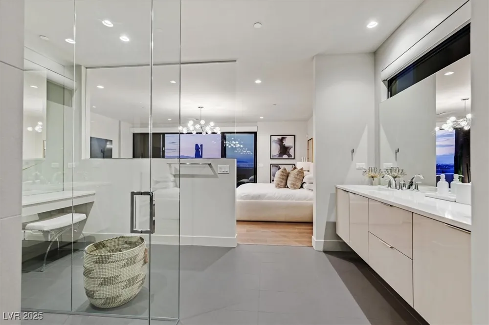 807 Magnum Cliff Court Henderson, NV 89012