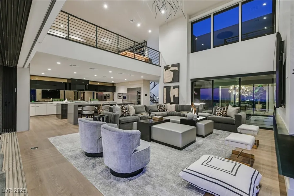 807 Magnum Cliff Court Henderson, NV 89012