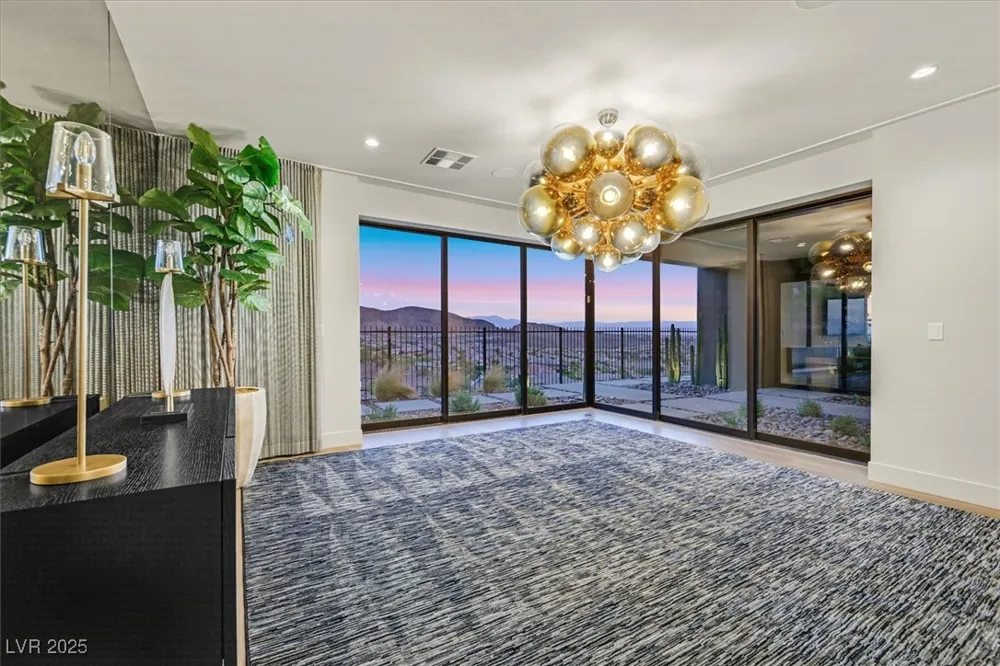 807 Magnum Cliff Court Henderson, NV 89012