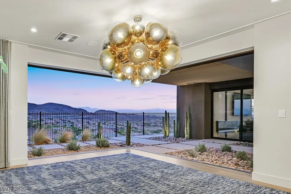 807 Magnum Cliff Court Henderson, NV 89012