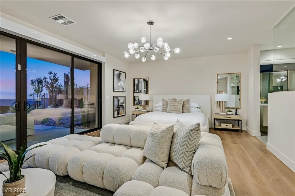 807 Magnum Cliff Court Henderson, NV 89012