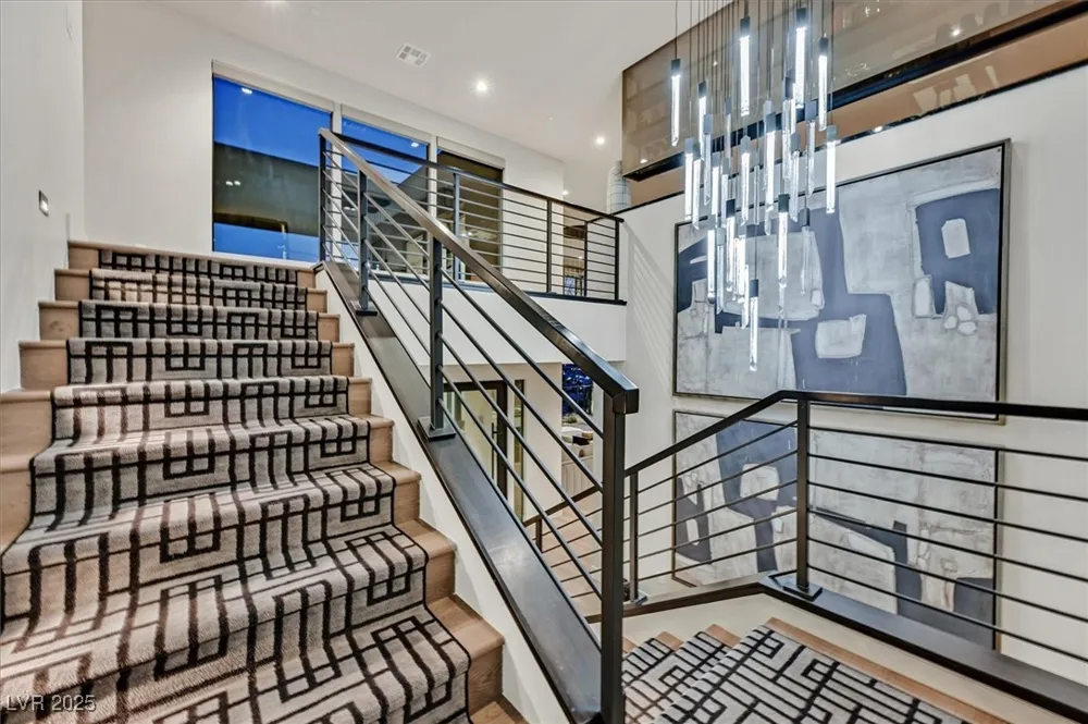 807 Magnum Cliff Court Henderson, NV 89012