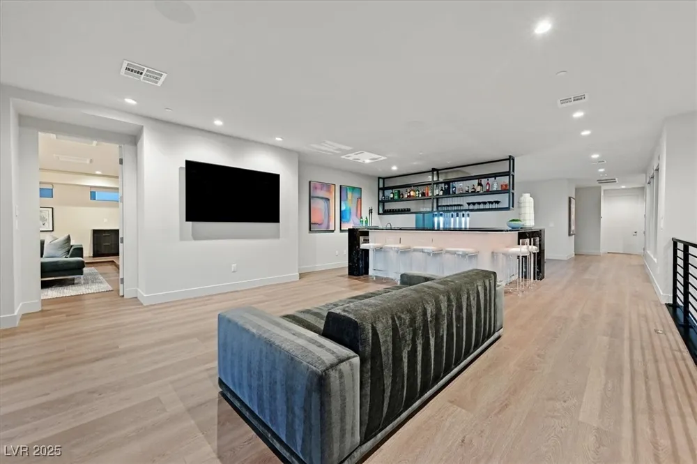 807 Magnum Cliff Court Henderson, NV 89012