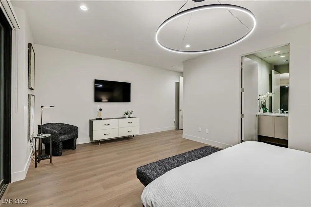 807 Magnum Cliff Court Henderson, NV 89012