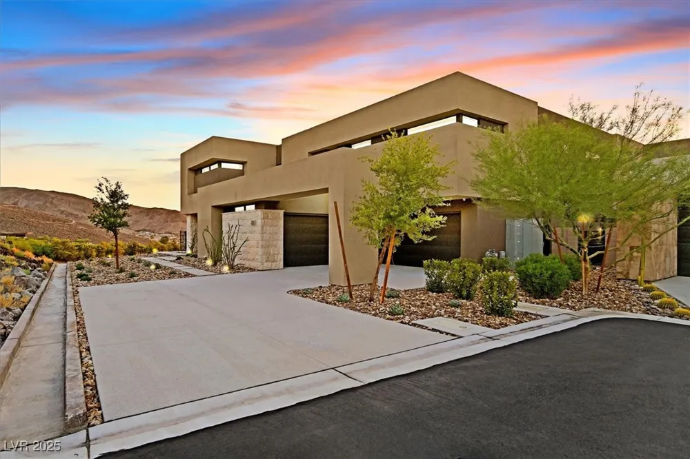 807 Magnum Cliff Court Henderson, NV 89012