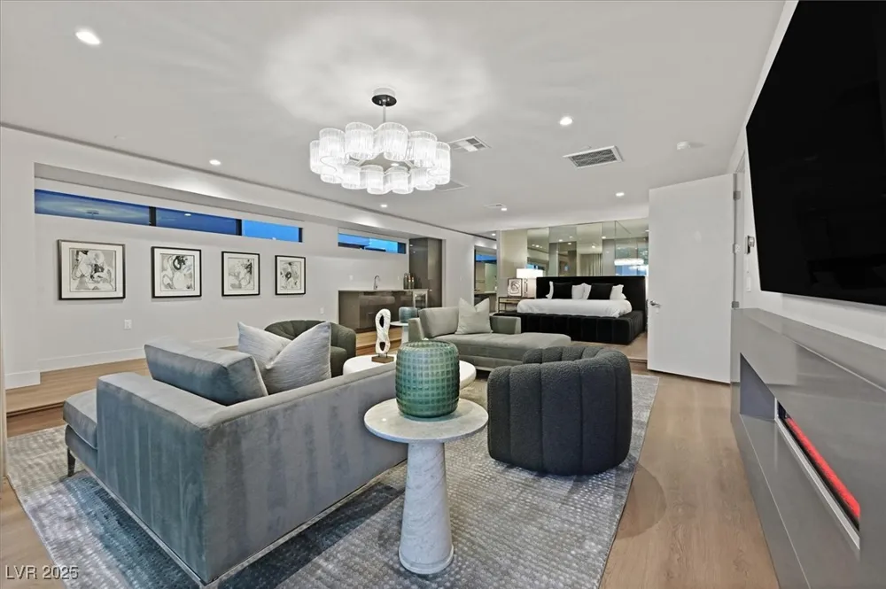 807 Magnum Cliff Court Henderson, NV 89012