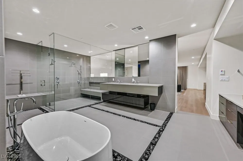 807 Magnum Cliff Court Henderson, NV 89012